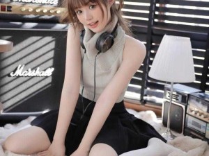 中国 18-19 岁少女的私密写真集，全方位展现青春少女的性感与魅力